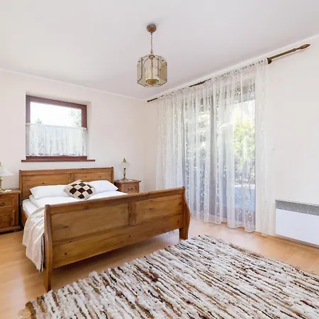 Z Widokiem Na Gory Balkon I Parking By Renters زاكوباني