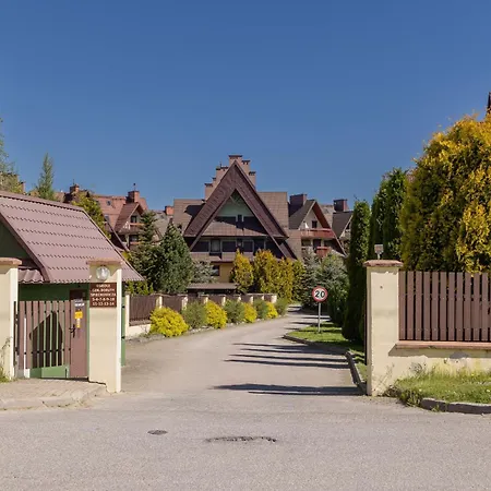 Apartamento Z Widokiem Na Góry Balkon I Parking By Renters